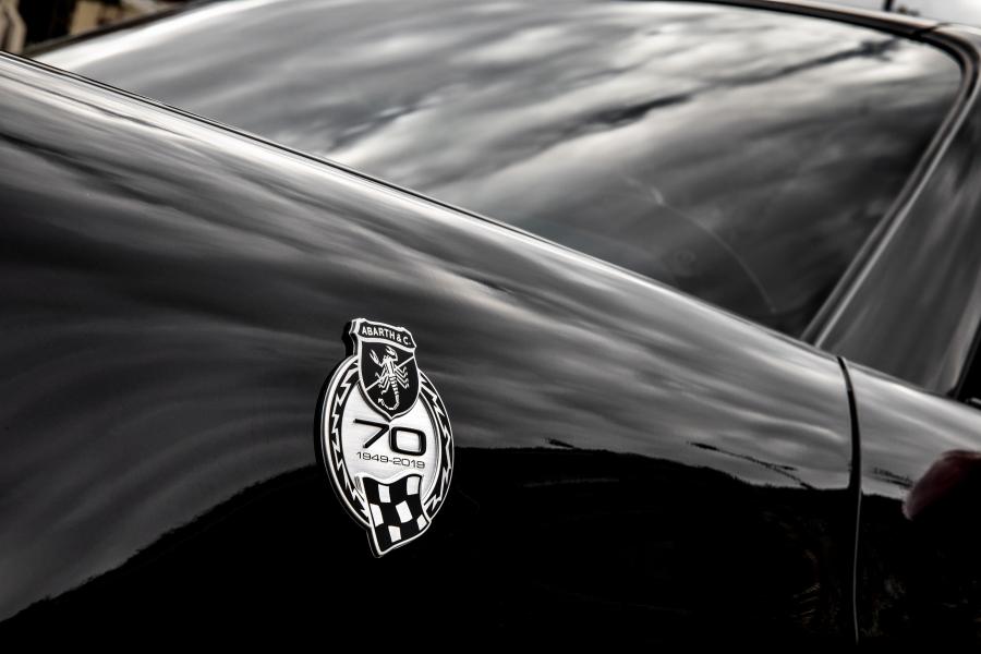 Детали экстерьера Abarth 124 Spider 70esimo Anniversario (348) 2019 года  (фото 4 из 16)